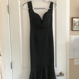 Simple Black and Stretchy Mermaid Gown